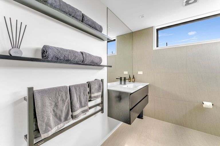 Photo of property in 53a Edward Avenue, Edgeware, Christchurch, 8013