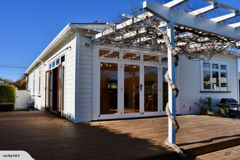 Photo of property in 47 Pine Street, Mount Eden, Auckland, 1041