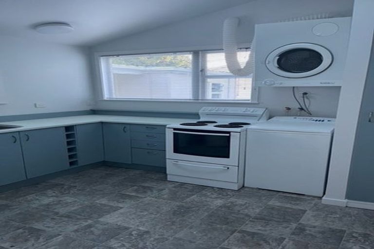 Photo of property in 12 Levy Street, Mount Victoria, Wellington, 6011