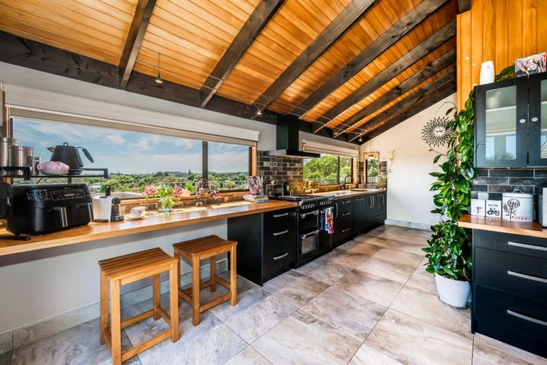 Photo of property in 40 Hicks Crescent, Waikanae Beach, Waikanae, 5036