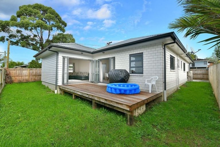 Photo of property in 294 Royal Road, Massey, Auckland, 0614