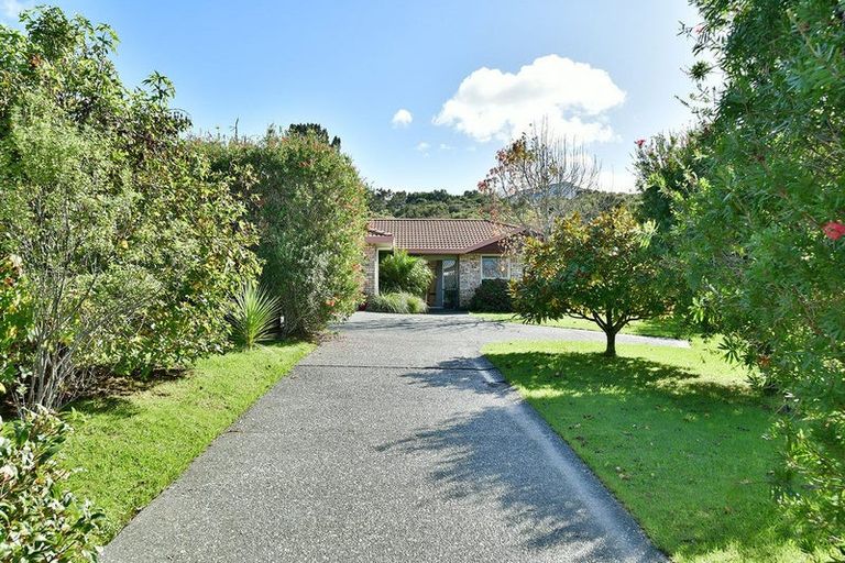 Photo of property in 9 Robinia Place, Snells Beach, 0920