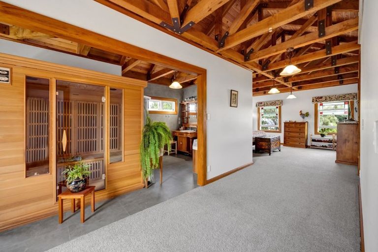 Photo of property in 543 Manutahi Road, Lepperton, New Plymouth, 4373