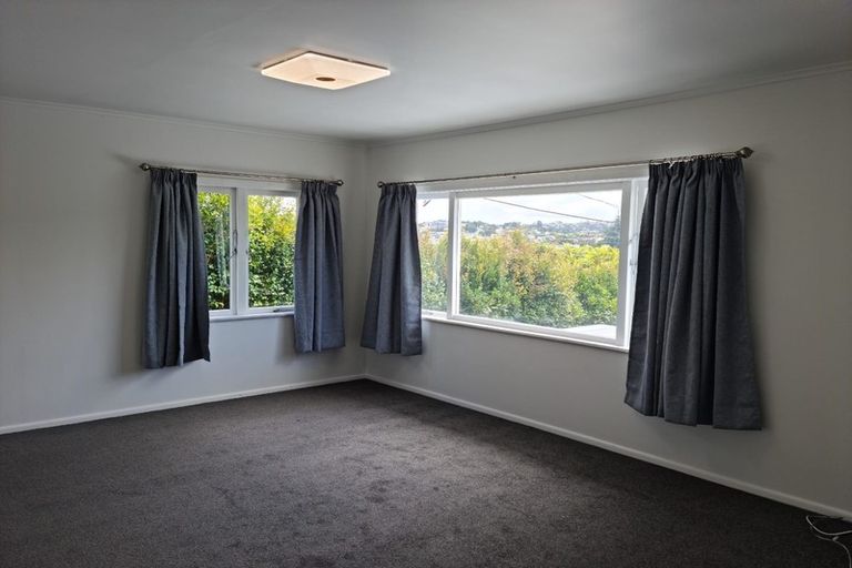 Photo of property in 2/4 Pax Avenue, Forrest Hill, Auckland, 0620