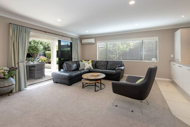 Photo of property in 14a The Parade, Bucklands Beach, Auckland, 2012