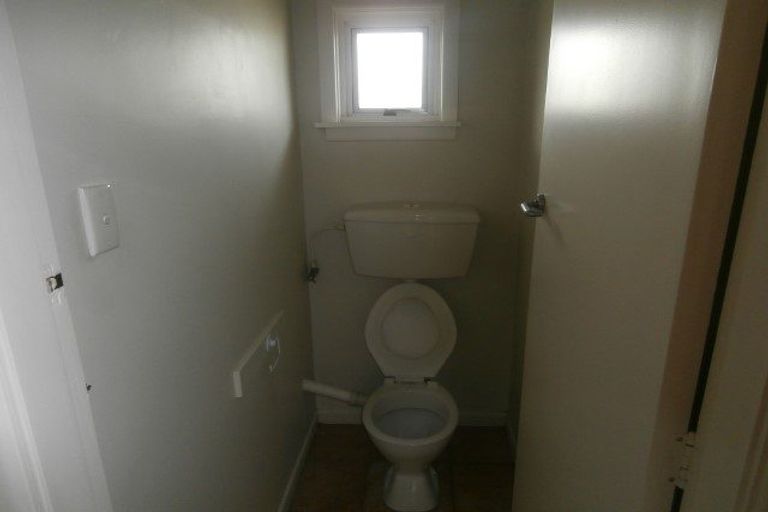 Photo of property in 235 Memorial Avenue, Burnside, Christchurch, 8053