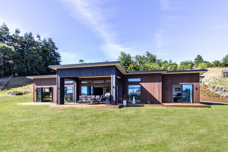 Photo of property in 21 Ramsay Drive, Acacia Bay, Taupo, 3385