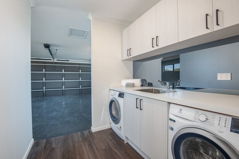 Photo of property in 42 Mcneil Street, Balclutha, 9230