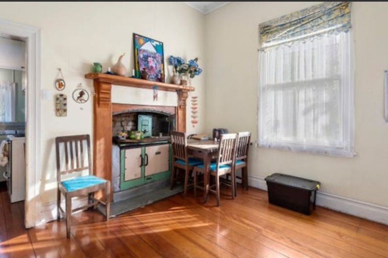 Photo of property in 39 Kamo Road, Regent, Whangarei, 0112