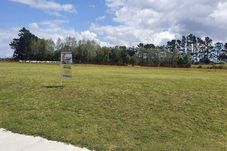 Photo of property in 47 Te Taniwha Road, One Tree Point, 0118