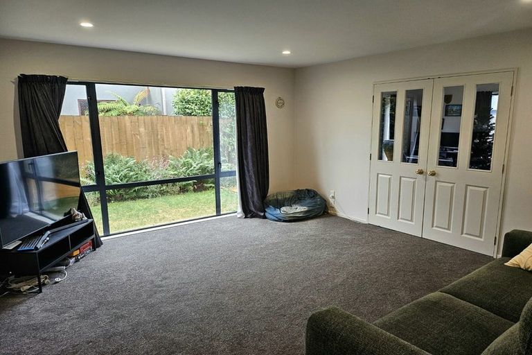Photo of property in 54 Parade Court, Addington, Christchurch, 8024