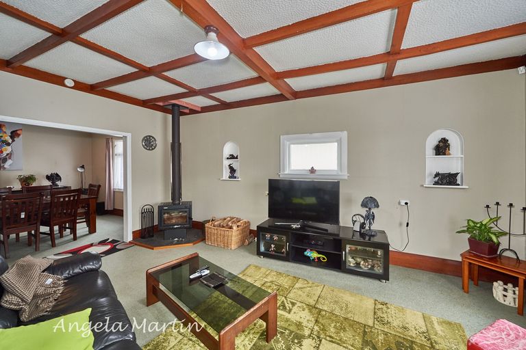 Photo of property in 400 Featherston Street, Palmerston North, 4414