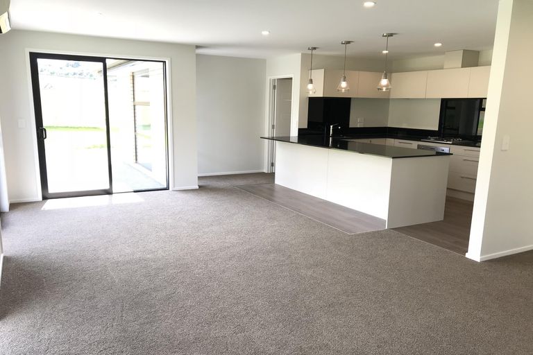 Photo of property in 92 Hillpark Drive, Pokeno, 2402