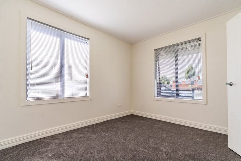 Photo of property in 9 High Street, Milton, 9220