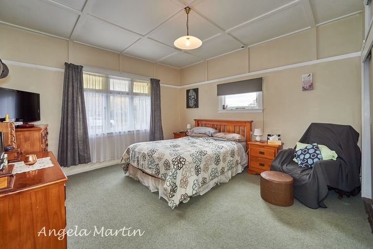 Photo of property in 400 Featherston Street, Palmerston North, 4414