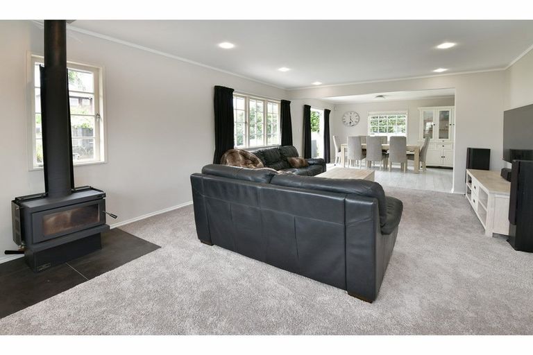 Photo of property in 11a Milton Road, Orewa, 0931