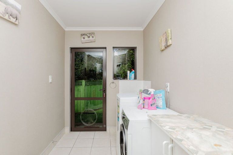 Photo of property in 10 Victoria Avenue, Dannevirke, 4930
