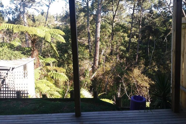 Photo of property in 5 Saddleback Rise, Murrays Bay, Auckland, 0630