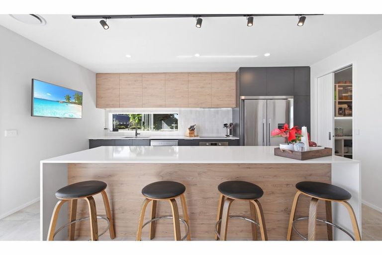 Photo of property in 1 Tara Crescent, Woodend, 7610