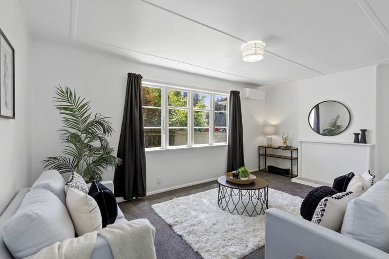 Photo of property in 1/87 Cambridge Terrace, Waterloo, Lower Hutt, 5011