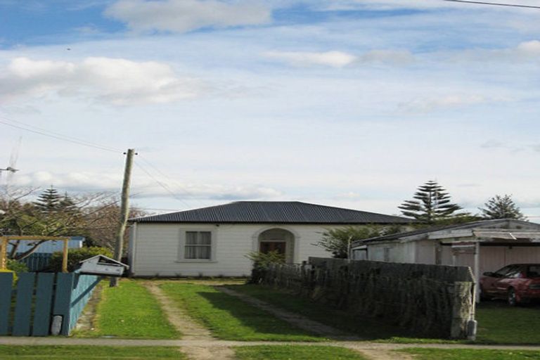 Photo of property in 18 Stout Street, Shannon, 4821