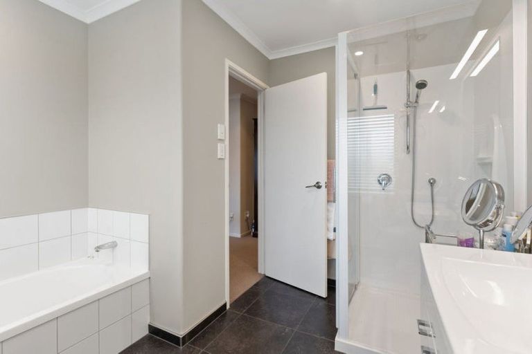 Photo of property in 40 Armstrong Avenue, Carterton, 5713