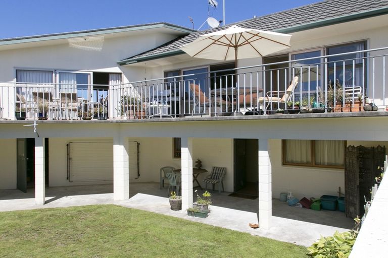 Photo of property in 22 Scenic Heights, Acacia Bay, Taupo, 3330