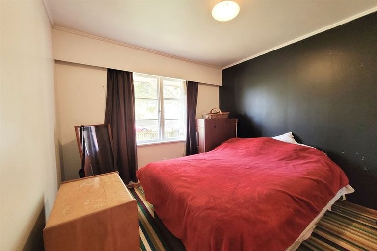 Photo of property in 12 Lowry Crescent, Stokes Valley, Lower Hutt, 5019