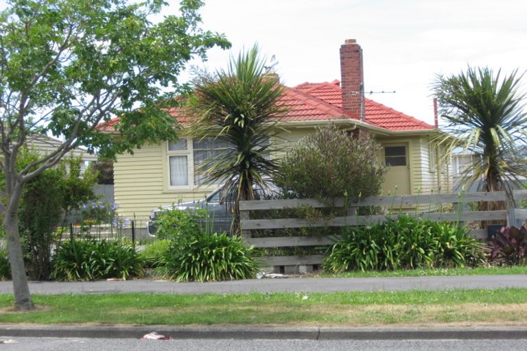 Photo of property in 106 Saint Johns Street, Woolston, Christchurch, 8062