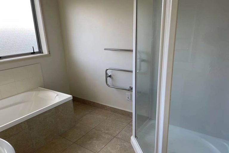 Photo of property in 48 Seamount Drive, Red Beach, 0932