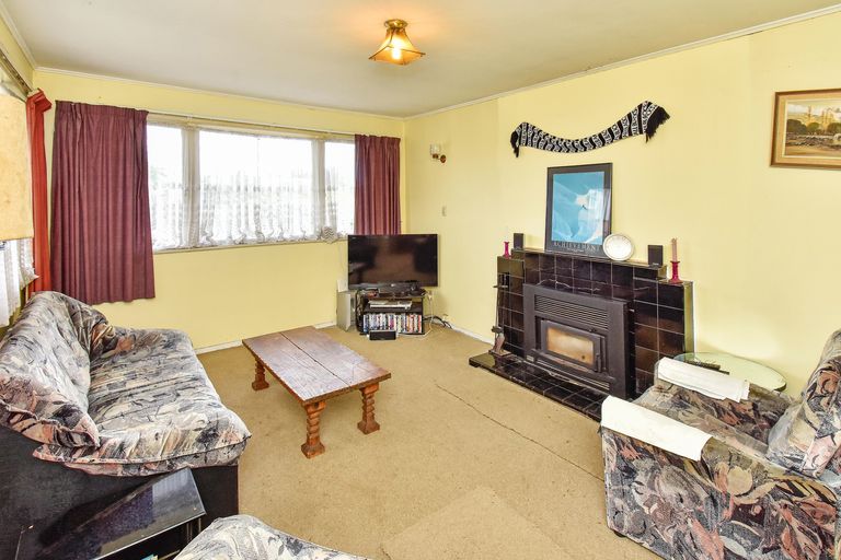 Photo of property in 4 Sexton Place, Manurewa East, Auckland, 2102