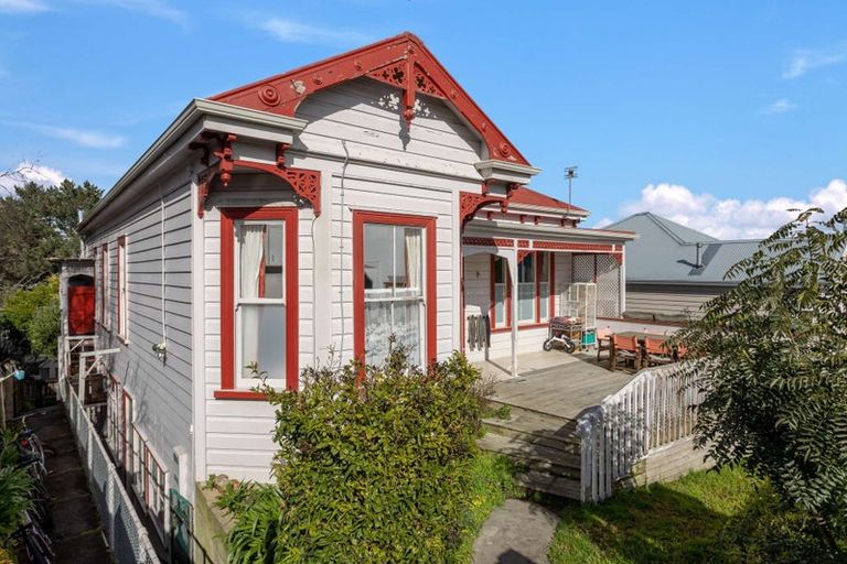 Photo of property in 2/24 West End Road, Herne Bay, Auckland, 1022
