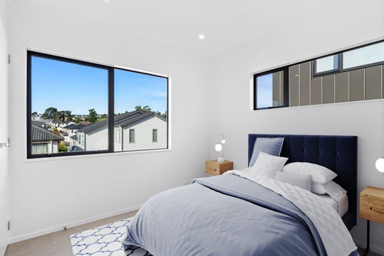 Photo of property in 5 Nga Pona Toru Road, Flat Bush, Auckland, 2019