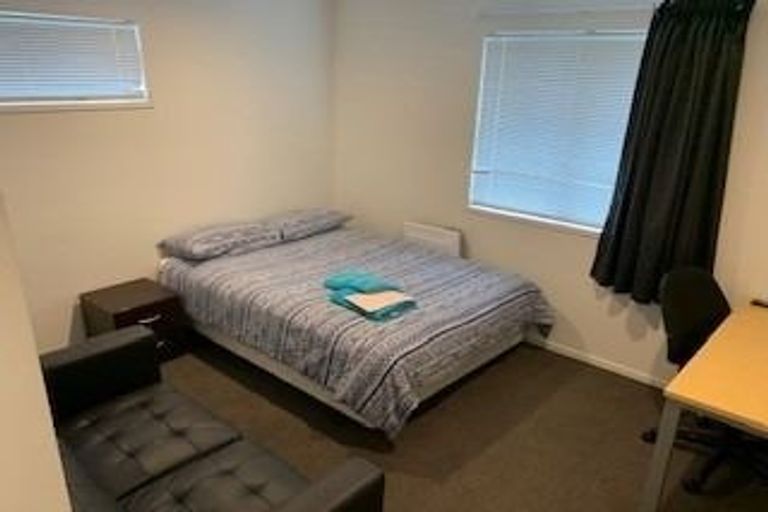 Photo of property in 31 Sandleigh Road, Hamilton Lake, Hamilton, 3204