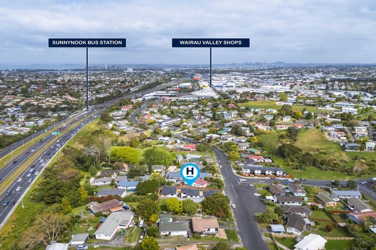 Photo of property in 61a Totaravale Drive, Totara Vale, Auckland, 0629