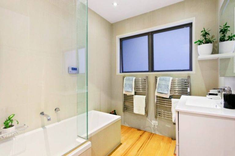 Photo of property in 23 Mayfair Crescent, Mairangi Bay, Auckland, 0630