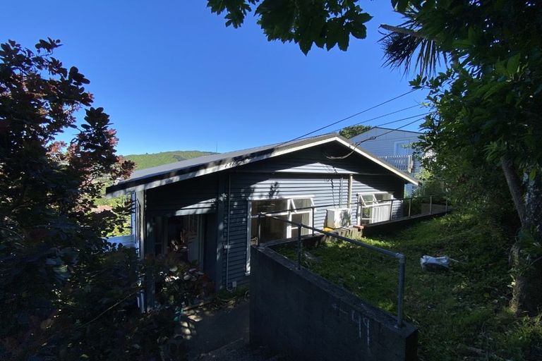 Photo of property in 49 Pembroke Road, Northland, Wellington, 6012