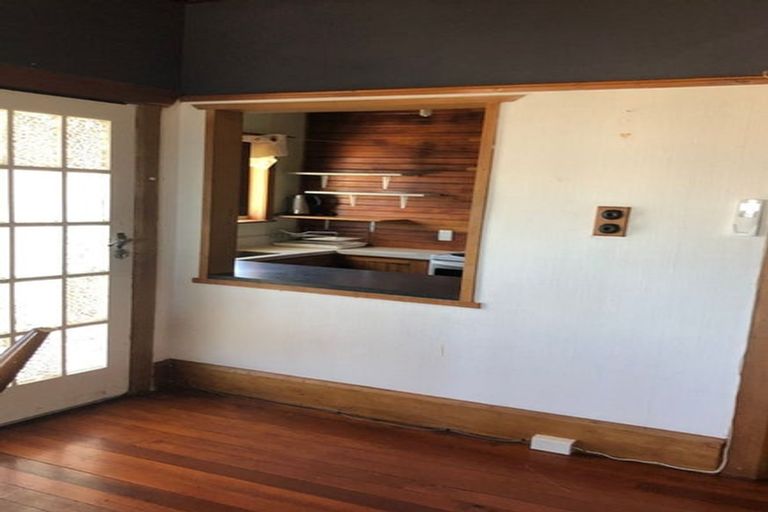 Photo of property in 8 Seaview Terrace, Bluff Hill, Napier, 4110