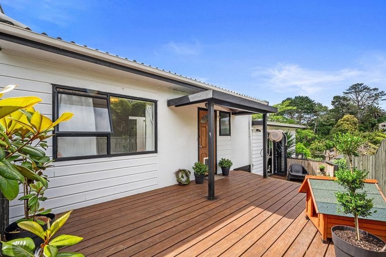 Photo of property in 2/53 Topliss Drive, Northcross, Auckland, 0632