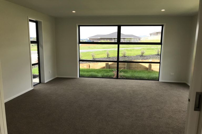 Photo of property in 92 Hillpark Drive, Pokeno, 2402