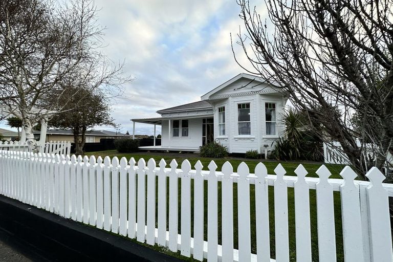 Photo of property in 17 Caius Avenue, Gonville, Whanganui, 4501