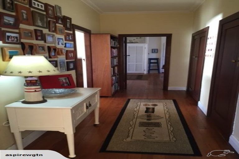 Photo of property in 300a Paremata Road, Whitby, Porirua, 5381