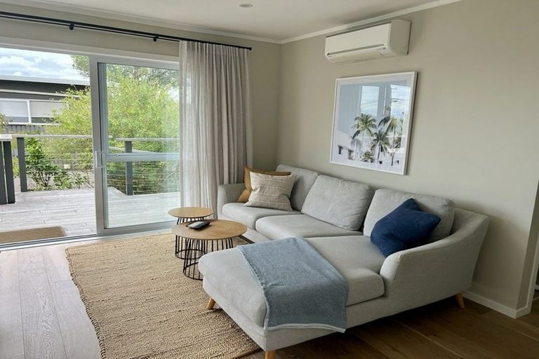 Photo of property in 1/17 Church Street, Devonport, Auckland, 0624