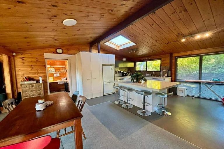 Photo of property in 24 Gaya Grove, Ngaio, Wellington, 6035