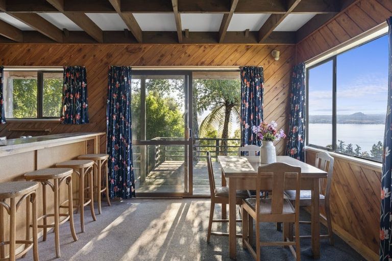 Photo of property in 102 Wakeman Road, Acacia Bay, Taupo, 3330