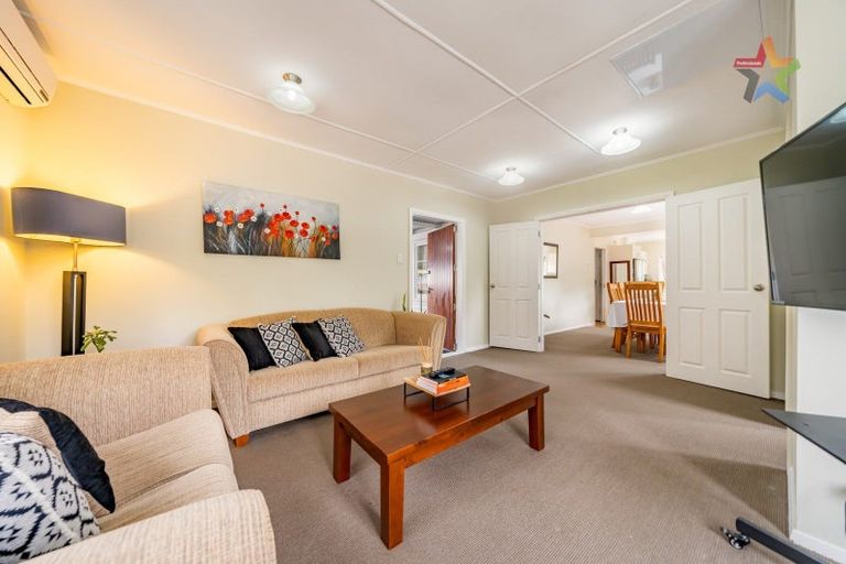 Photo of property in 1 Peel Place, Wainuiomata, Lower Hutt, 5014