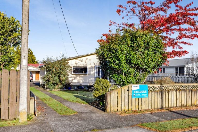 Photo of property in 55 Reid Avenue, Hawera, 4610