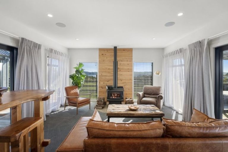 Photo of property in 42 Botanical Heights Drive, Waipahihi, Taupo, 3330