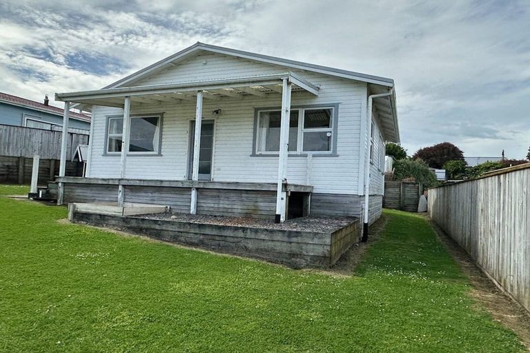 Photo of property in 10 Jackson Street, Waitara, 4320