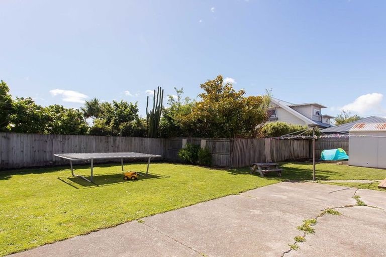 Photo of property in 4 Pascoe Avenue, Mairehau, Christchurch, 8013
